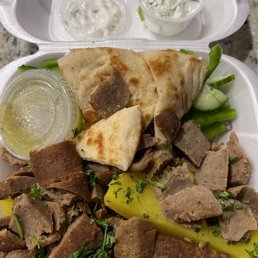 Beef/Lamb gyro platter with lemon potatoes Beef/Lamb gyro platter with lemon potatoes