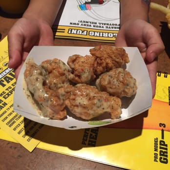 Buffalo Wild Wings - Garlic parm - Chicken Wings Near Me - Apple Valley, Minnesota