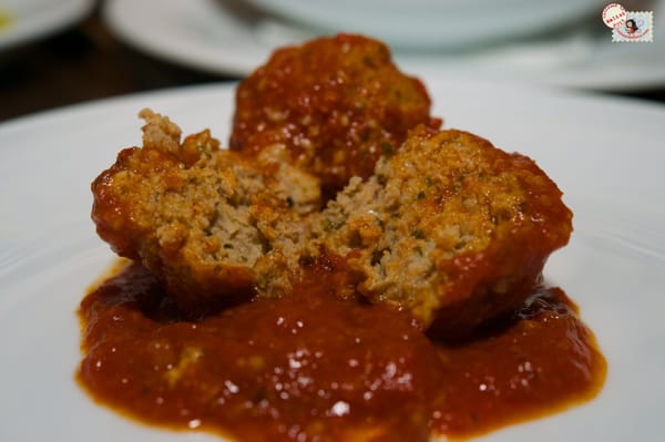 Mozzarella & Vino by null