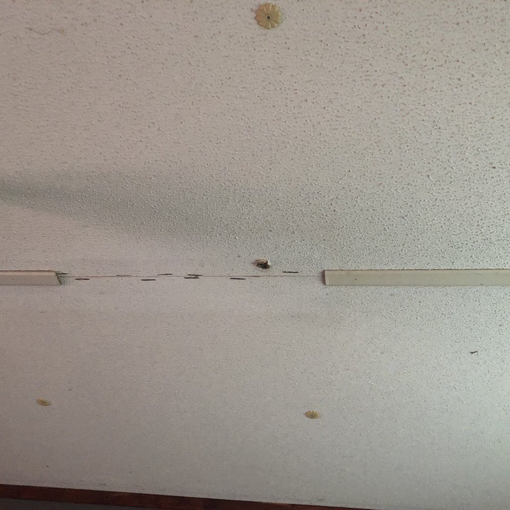 Cabins In Hocking - Ceiling has water damage and pieces coming apart. - Vacation Rentals Near Me - Logan, Ohio Cabins In Hocking - Ceiling has water damage and pieces coming apart. - Vacation Rentals Near Me - Logan, Ohio