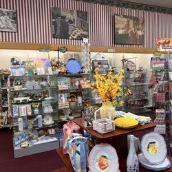 Brummer's Homemade Chocolates - Cute store