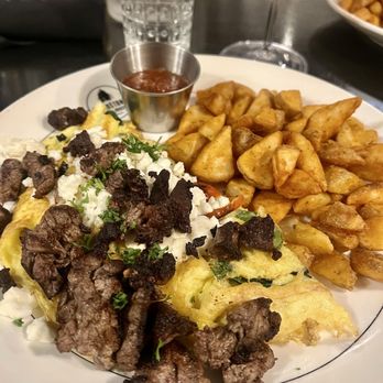 Grindstone Public House - Omelette with steak - American Near Me - Noblesville, Indiana