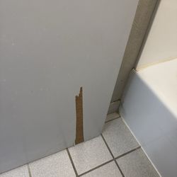 Lamplighter Inn & Suites - Busted door.