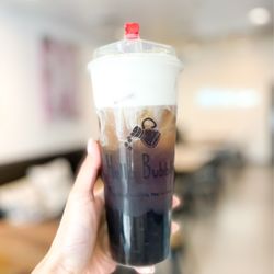 Hella Bubble - Vintage Taiwanese Black Tea with Boba and Milk foam