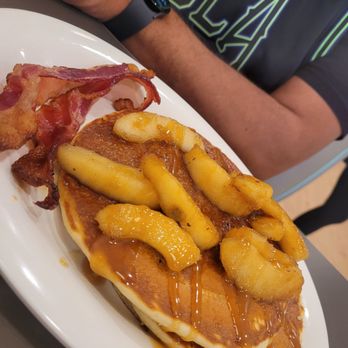 Eggs Up Grill -Clearwater - Apple cinnamon pancakes - Breakfast & Brunch Near Me - Clearwater, Florida Eggs Up Grill -Clearwater - Apple cinnamon pancakes - Breakfast & Brunch Near Me - Clearwater, Florida