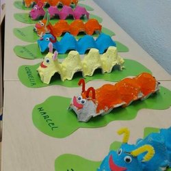 Stepping Stones Pre-School - Class arts and craft activity.