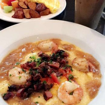 B Matthews Eatery - New American Near Me - Savannah, Georgia