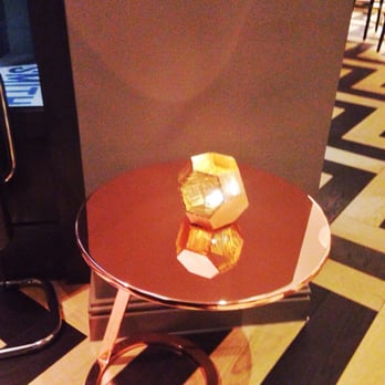 Smith & Whistle - Loved this lamp and table - Pubs Near Me - London, XGL Smith & Whistle - Loved this lamp and table - Pubs Near Me - London, XGL