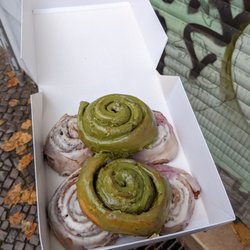 Calm Coffee - 2 matcha, 2 original, and two berry vegan cinnamon rolls
