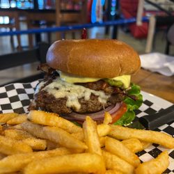 Boxseat Sports Grill - MVP burger