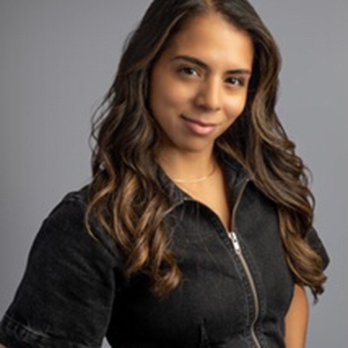 The Chicago Buzz - Samantha - Hair Salons Near Me - Chicago, Illinois