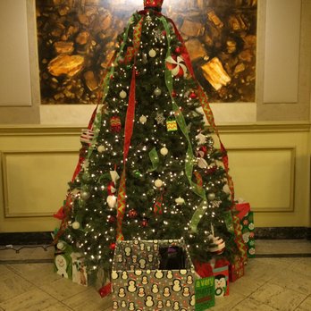 The Jeffrey - Christmas tree in lobby. Holiday Toy party. - Apartments Near Me - Columbus, Ohio The Jeffrey - Christmas tree in lobby. Holiday Toy party. - Apartments Near Me - Columbus, Ohio
