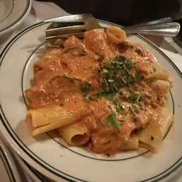 Rigatoni Ala Vodka & Mushroom (V) Rigatoni Ala Vodka & Mushroom (V)