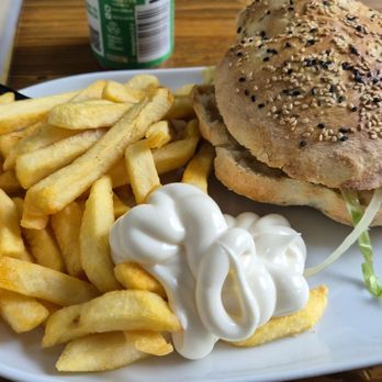 Ibo Grill - Hamburger mit Pommes - Food Stands Near Me - Bad Arolsen, HE Ibo Grill - Hamburger mit Pommes - Food Stands Near Me - Bad Arolsen, HE