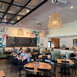 Half Shells - Dining area