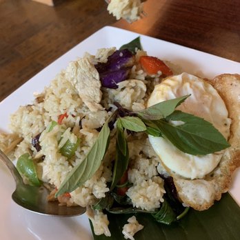 Pintoh Thai - Green curry fried rice - Thai Near Me - Oakland, California Pintoh Thai - Green curry fried rice - Thai Near Me - Oakland, California