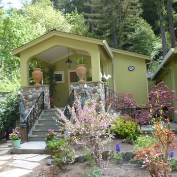 Side By Side Vacation Rental - Front Entry - Vacation Rentals Near Me - Guerneville, California Side By Side Vacation Rental - Front Entry - Vacation Rentals Near Me - Guerneville, California