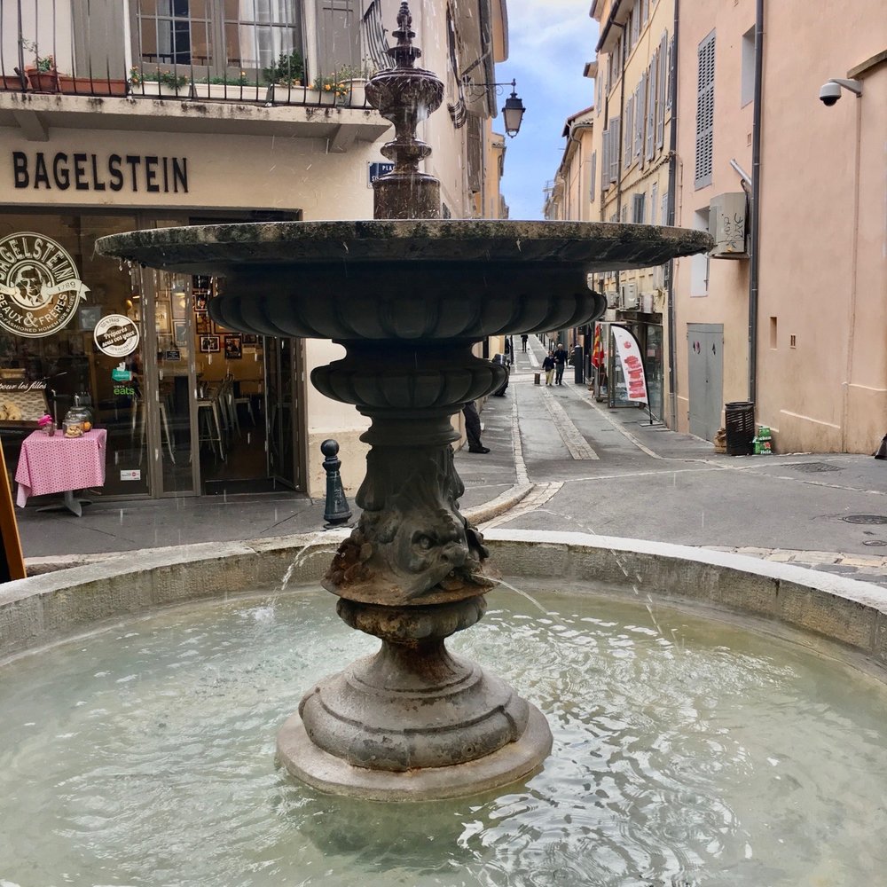 Le Cours Mirabeau - Landmarks & Historical Buildings Near Me - Aix-en-Provence, 13 Le Cours Mirabeau - Landmarks & Historical Buildings Near Me - Aix-en-Provence, 13
