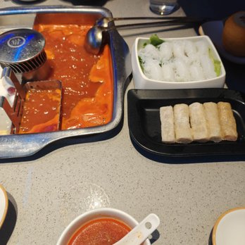 Haidilao - Hot Pot Near Me - Mississauga, Ontario