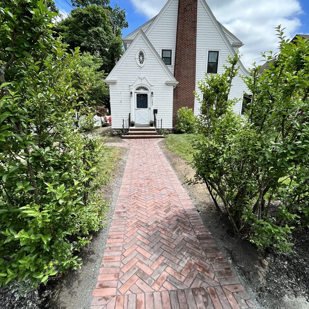Lamacchia Landscape Construction - finished walkway - Landscaping Near Me - Newton, Massachusetts
