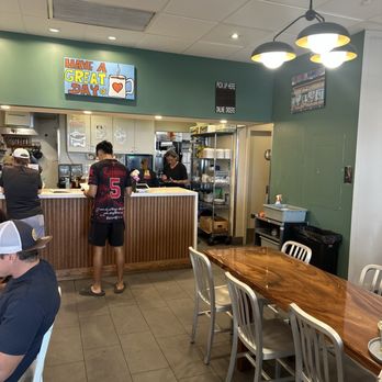 Bogart's Cafe - Order counter - Breakfast & Brunch Near Me - Honolulu, Hawaii Bogart's Cafe - Order counter - Breakfast & Brunch Near Me - Honolulu, Hawaii