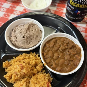 Black's Barbecue Lockhart - 3-4 dollars a side... over 12 dollars for rice and beans that weren't very good and beans were old... and mediocre chocolate mousse. - Barbeque Near Me - Lockhart, Texas