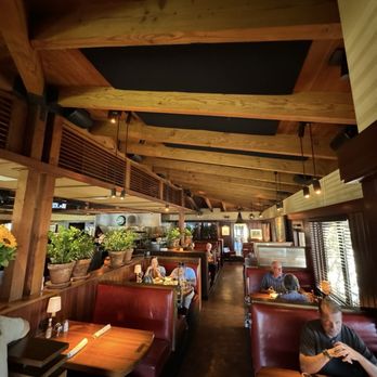 Rutherford Grill - American Near Me - Rutherford, California