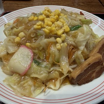 Ringer Hut - Sara Udon - Salad Near Me - Honolulu, Hawaii