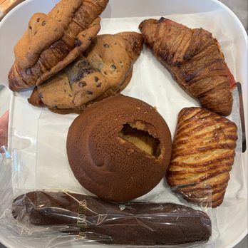Tous Les Jours - Crookie x2, Ham & Cheese Croissant, Original Coffee Bun, Pain Au Chocolat Pistachio Chocolate Soft Cloud Bread. 7/23/2026. - Bakeries Near Me - Grand Rapids, Michigan Tous Les Jours - Crookie x2, Ham & Cheese Croissant, Original Coffee Bun, Pain Au Chocolat Pistachio Chocolate Soft Cloud Bread. 7/23/2026. - Bakeries Near Me - Grand Rapids, Michigan