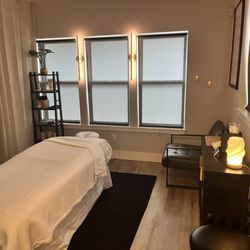 Body Realm Center - Treatment room