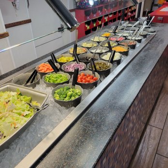 Chuck E. Cheese - Pizza Near Me - Redding, California