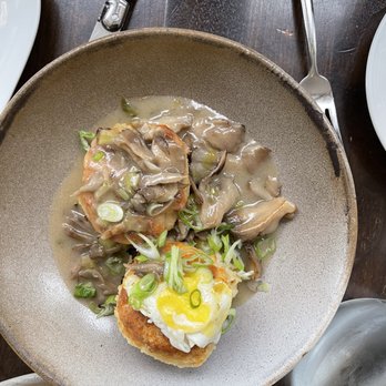 Spoon and Stable - Brunch - biscuits and gravy - New American Near Me - Minneapolis, Minnesota