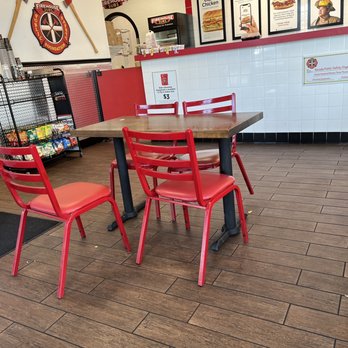 Firehouse Subs - Dirty tables and dining area - Sandwiches Near Me - Las Vegas, Nevada Firehouse Subs - Dirty tables and dining area - Sandwiches Near Me - Las Vegas, Nevada