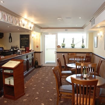 Imperial Hotel - Cafe Cru bar area - Hotels Near Me - Great Yarmouth, NFK Imperial Hotel - Cafe Cru bar area - Hotels Near Me - Great Yarmouth, NFK