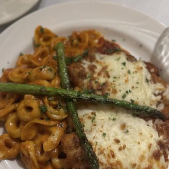 Nonna T's Restaurant - Chicken Parmesan with Tortellini - Italian Near Me - Mentor, Ohio