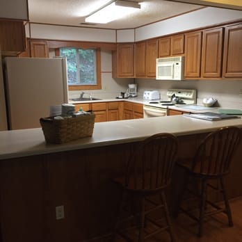 Mountainside Villas - Kitchen - Vacation Rentals Near Me - McGaheysville, Virginia