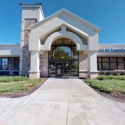 Bank of America Financial Center - Storefront