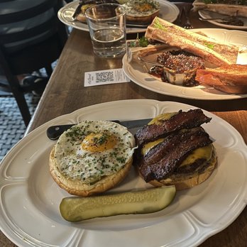 Au Cheval - Bars Near Me - Chicago, Illinois