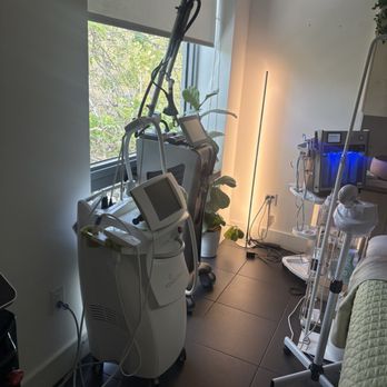 Aviva Medical Spa - Spa room - Laser Hair Removal Near Me - Miami, Florida