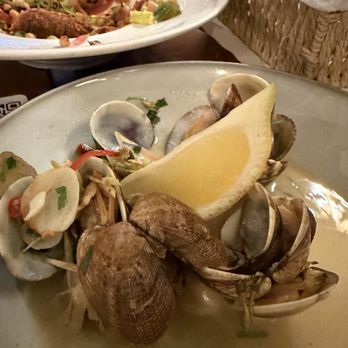 Restaurante Frade dos Mares - Clams in lemon broth - Vegetarian Near Me - Lisbon, 11 Restaurante Frade dos Mares - Clams in lemon broth - Vegetarian Near Me - Lisbon, 11