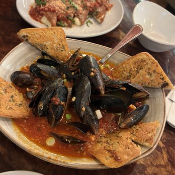 The Edison Grill - Bars Near Me - Harwinton, Connecticut