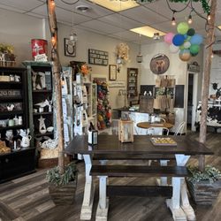 Lickinghole Creamery & Gifts - Shop