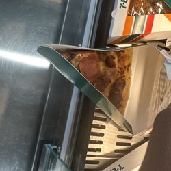 7-Eleven - Stale pizza