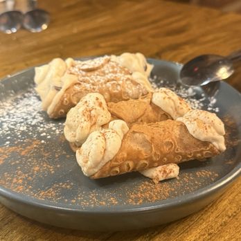 Cucina 347 - Two pumpkin cannolis and two regular cannolis don't miss out on that pumpkin - Pizza Near Me - Oakland, New Jersey Cucina 347 - Two pumpkin cannolis and two regular cannolis don't miss out on that pumpkin - Pizza Near Me - Oakland, New Jersey