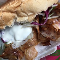 Lecker Eck - Döner ... frisch zubereitet , Brot selbst gebacken, Spieß aus eigener Herstellung . Alles frisch und lecker . Nette und schnelle Bedienung!