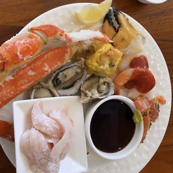 La Hiki - Crab legs, oysters, shrimp, stone crab, hamachi sashimi - Breakfast & Brunch Near Me - Kapolei, Hawaii La Hiki - Crab legs, oysters, shrimp, stone crab, hamachi sashimi - Breakfast & Brunch Near Me - Kapolei, Hawaii