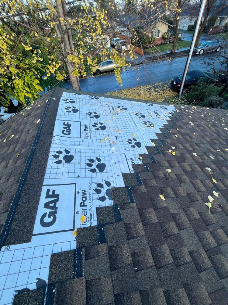 Slide of Q7 Roofing & Waterproofing