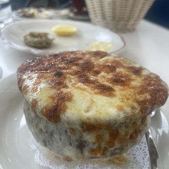 Le Diplomate - French onion soup - Brasseries Near Me - Washington, DC, District of Columbia