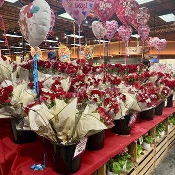 Wegmans - Drugstores Near Me - Liverpool, New York