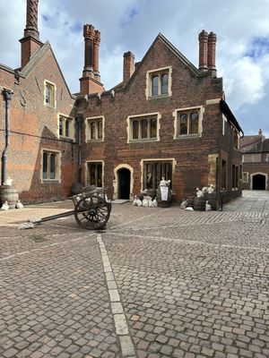 Hampton Court Palace by null